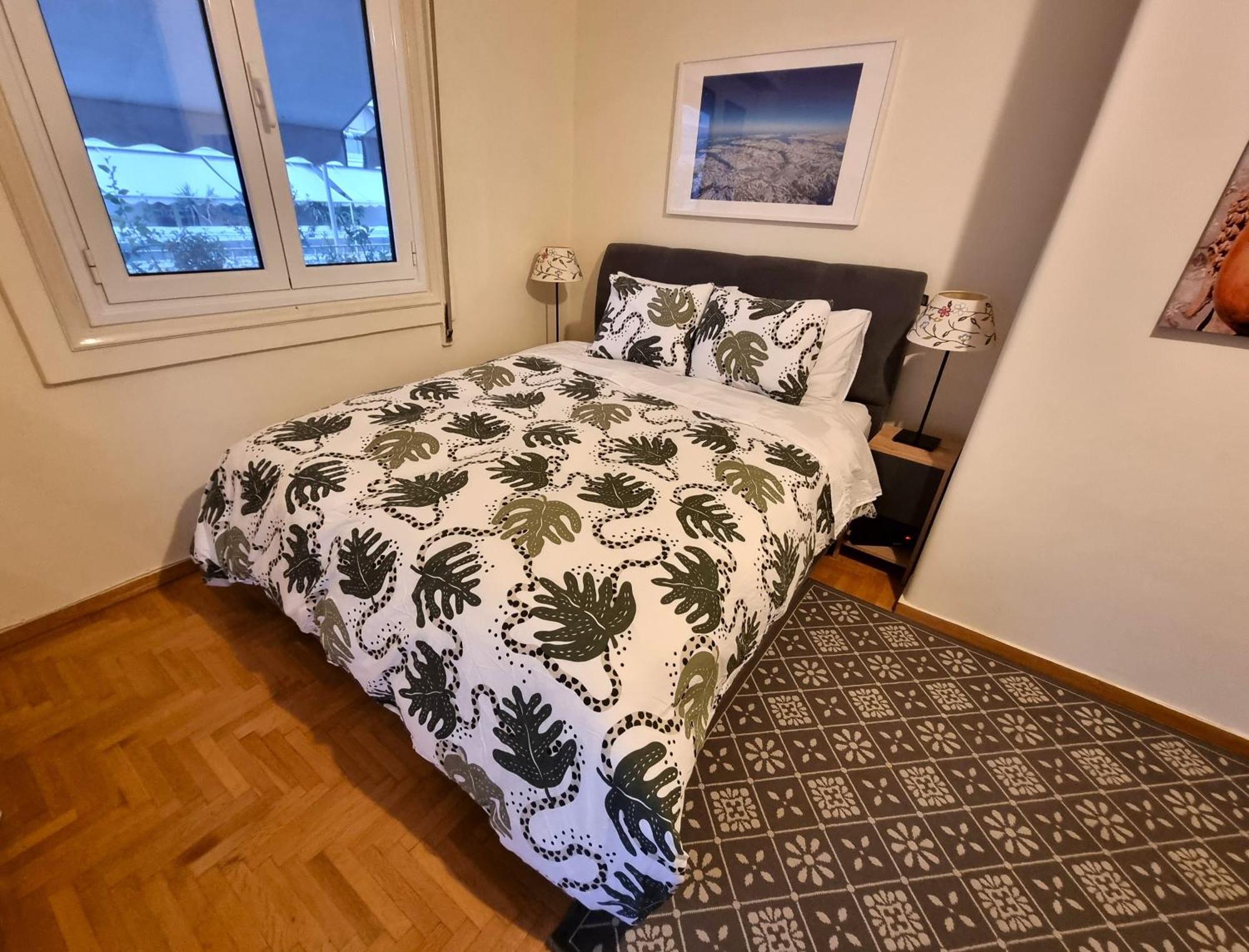 Cozy Apartment With Wrap Around Balcony Αθήνα Εξωτερικό φωτογραφία